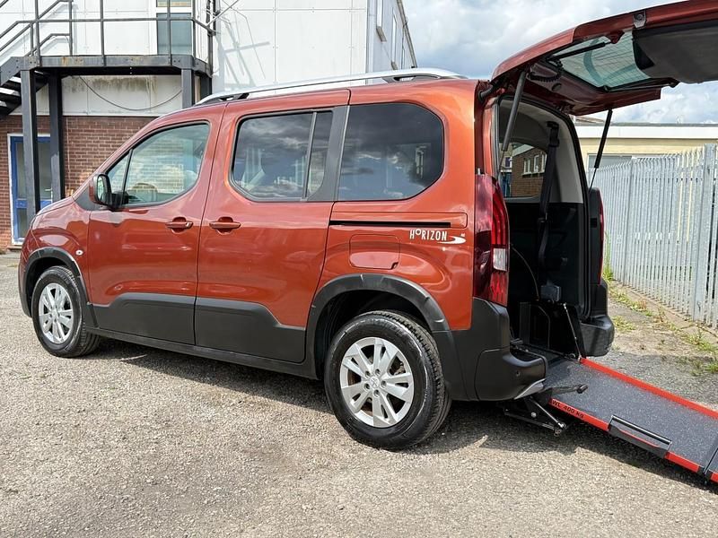 Bronze Used 2020 Peugeot Rifter Allure MPV | £14,495 (Good price) - Image 1/4