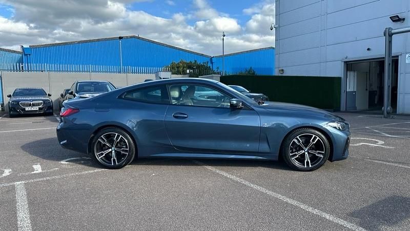 Usado BMW 420 M Sport 181 HP (133 kW) 2025 Azul Coupé