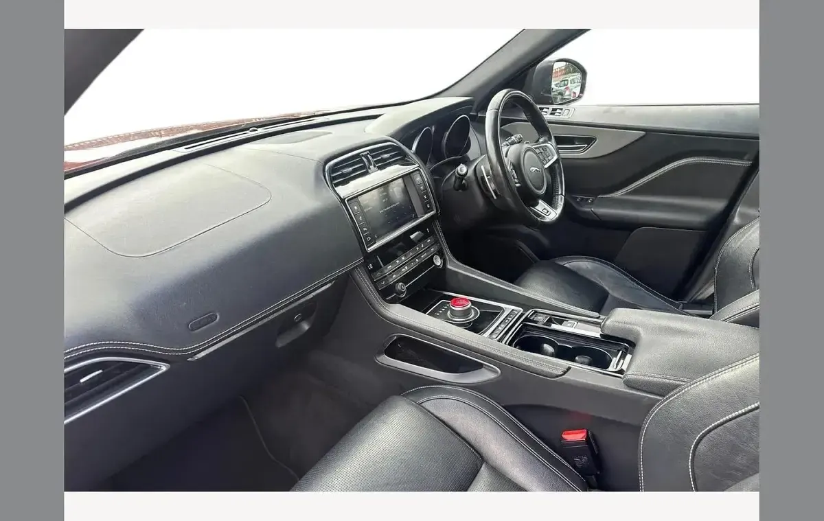 Used Jaguar F-Pace S 300 HP (220 kW) 2018 Red SUV