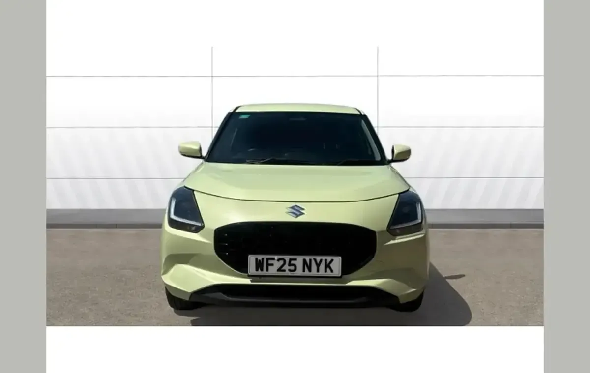 Used Suzuki Swift 80 HP (58 kW) 2025 Yellow Hatchback