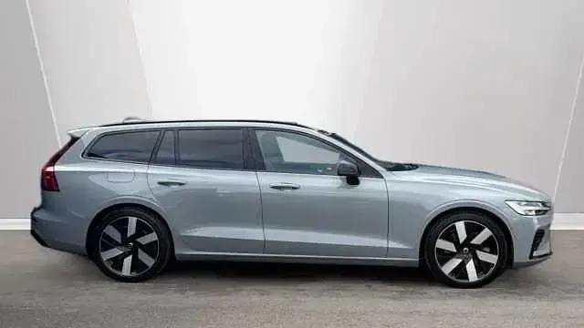 Used Volvo V60 Ultimate 455 HP (334 kW) 2023 Estate