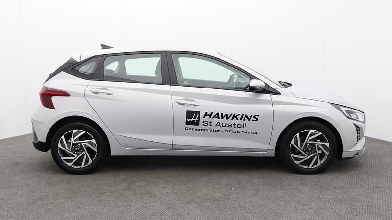New Hyundai i20 Advanced 100 HP (73 kW) 2025 Grey Hatchback