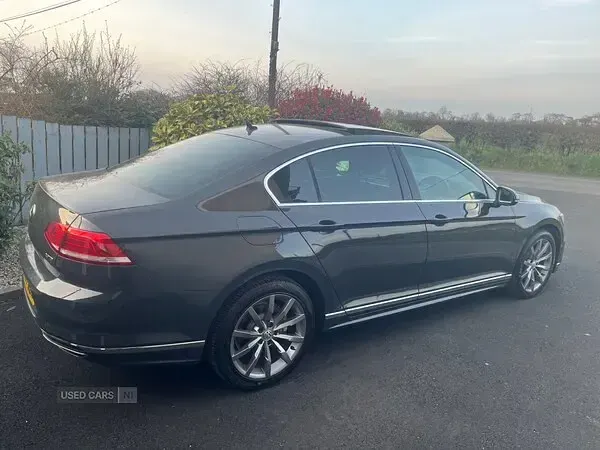 Used VW Passat R-line 190 HP (139 kW) 2018 Grey Sedan