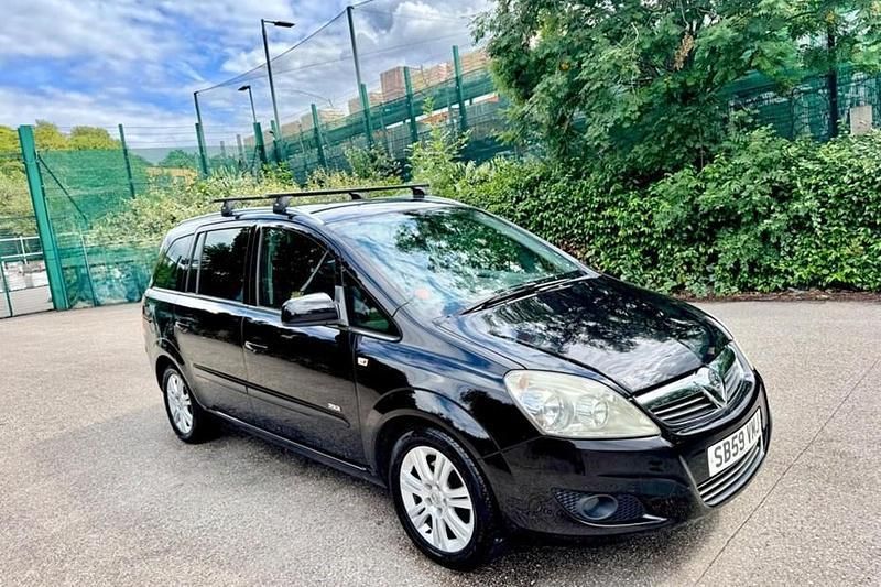 Black Used 2010 Vauxhall Zafira Design Edition MPV | £2,489 (Fair price) - Image 1/1