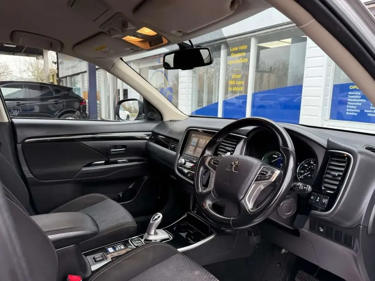 Used Mitsubishi Outlander P-HEV 2019 Silver Estate
