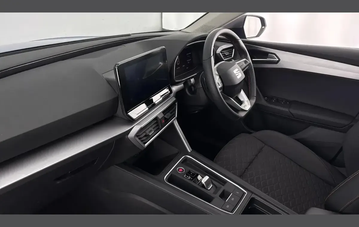 Used Seat Leon FR 110 HP (80 kW) 2025 Blue Estate