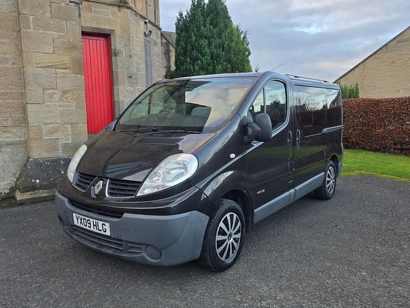Used Renault Trafic 115 HP (84 kW) 2009 Black MPV