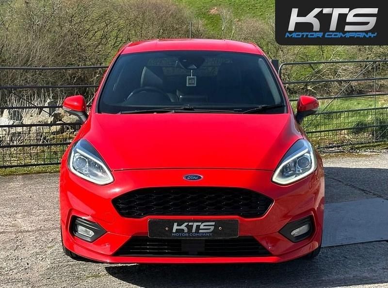 Used Ford Fiesta ST-Line X 120 HP (88 kW) 2018 Red Hatchback