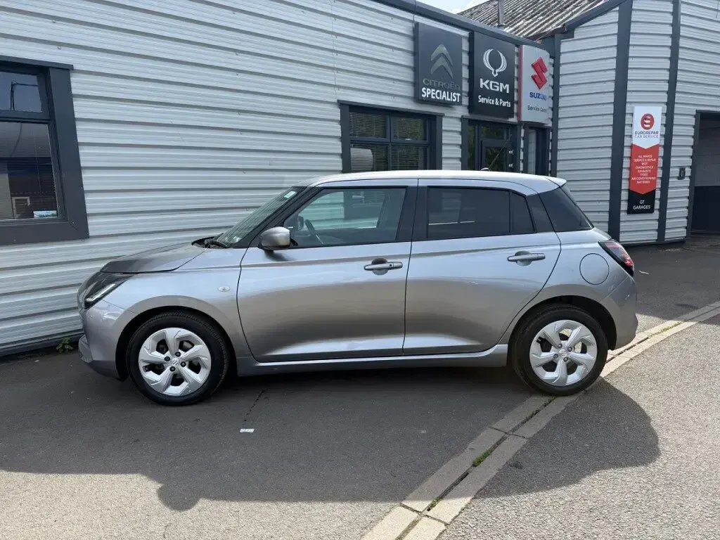 Used Suzuki Swift 82 HP (60 kW) 2024 Silver Hatchback