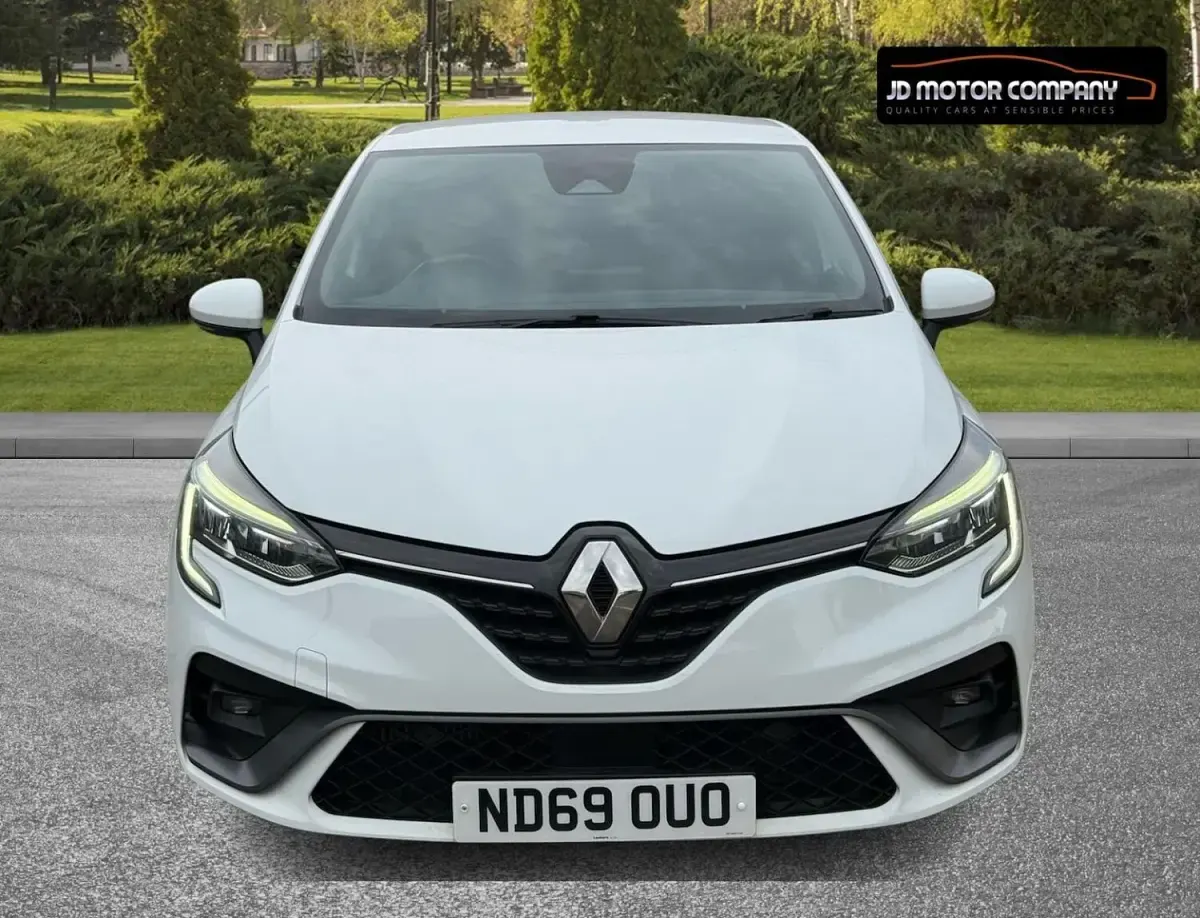 Used Renault Clio R.S. 100 HP (73 kW) 2020 White Hatchback