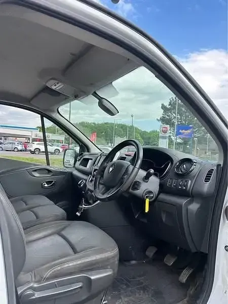 Usado Renault Trafic 2019 Branco Monovolume