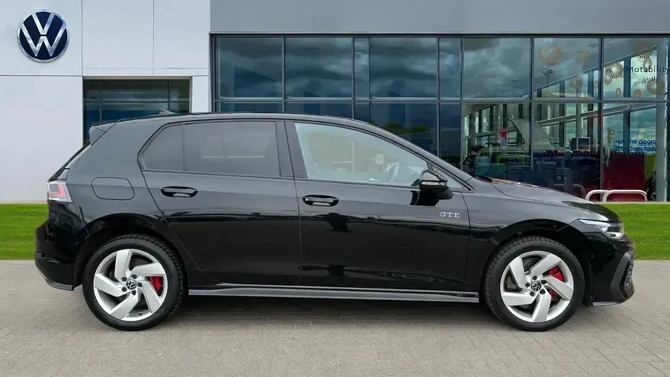 Used VW Golf VIII GTE 272 HP (200 kW) 2025 Grenadilla black metallic