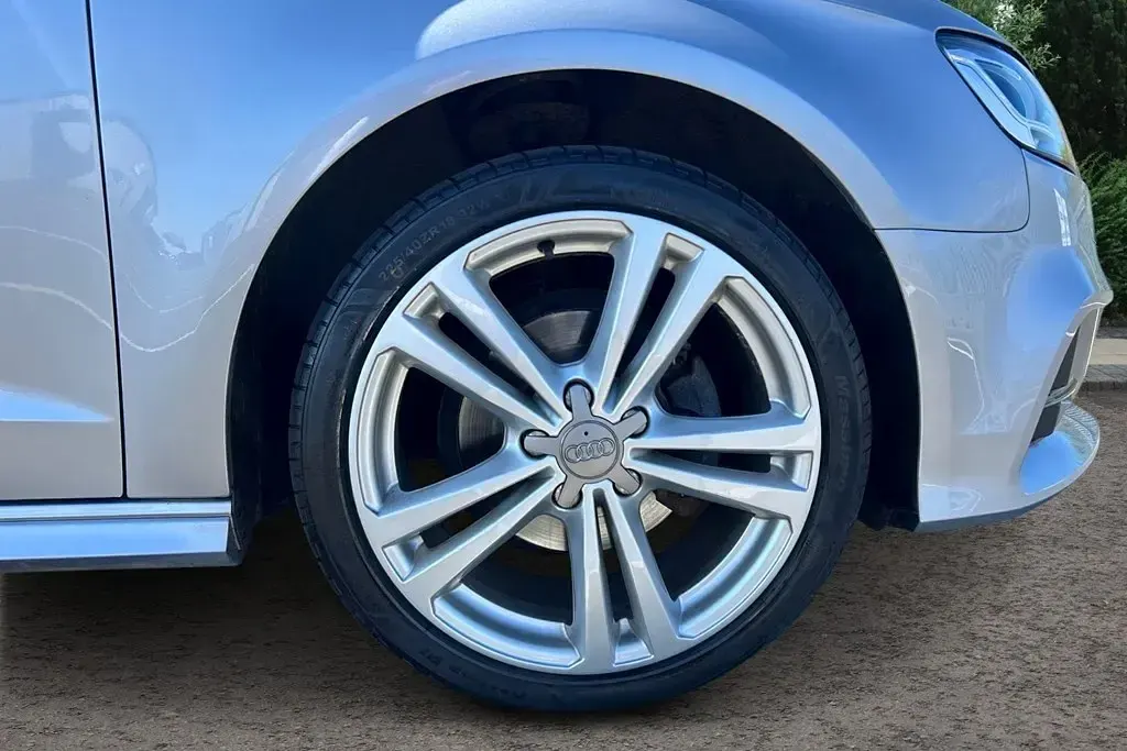 Used Audi A3 Sportback S-Line 150 HP (110 kW) 2018 Silver Hatchback
