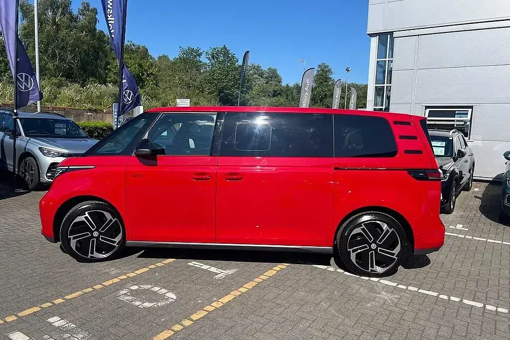 Used VW ID. Buzz 250 kW (340 HP) 2025 MPV