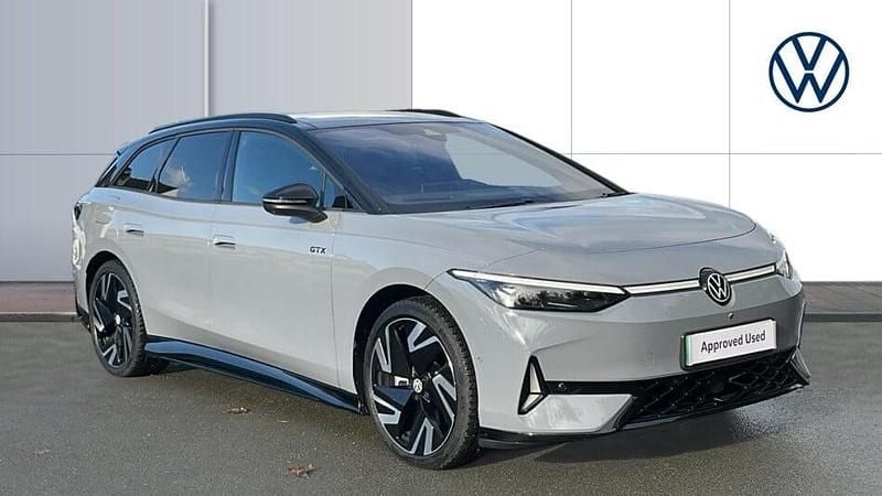 Other Used 2025 VW ID.7 GTX Estate | £42,523 (Good price) - Image 1/3