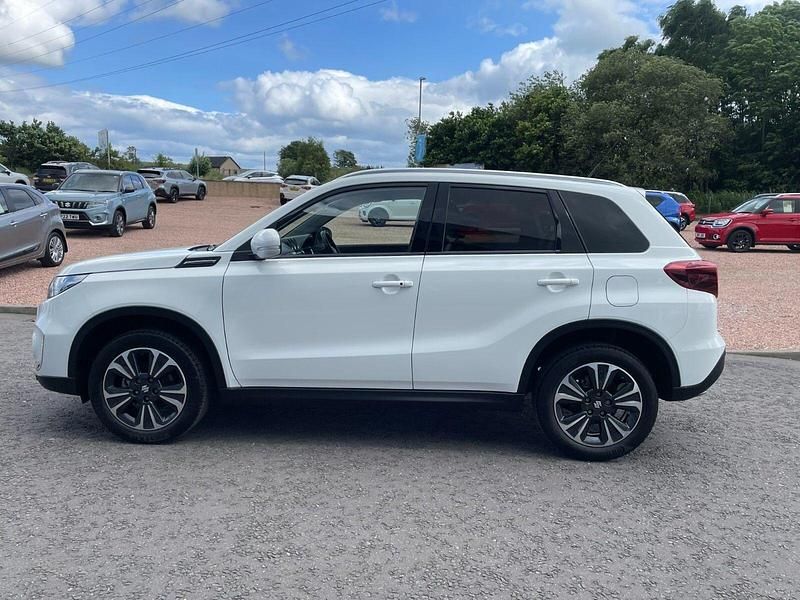 Second-hand Suzuki Vitara SZ5 129 CP (94 kW) 2021 Not known SUV