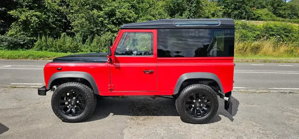 Used Land Rover Defender 2000 Red SUV