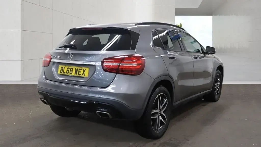 Used Mercedes GLA180 Urban 122 HP (89 kW) 2019 Grey SUV