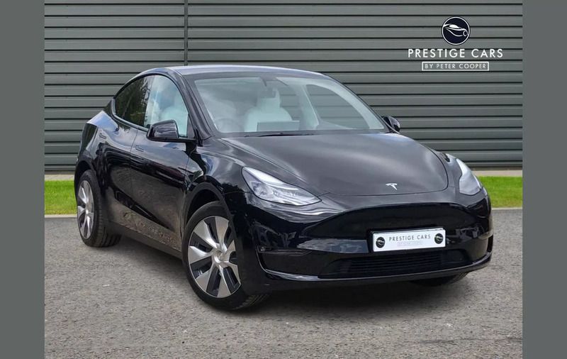 Black Used 2023 Tesla Model Y Long Range SUV | £31,196 - Image 1/4