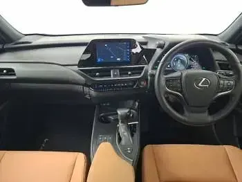 Used Lexus UX 250h Sport Design Packet 184 HP (135 kW) 2023 White SUV