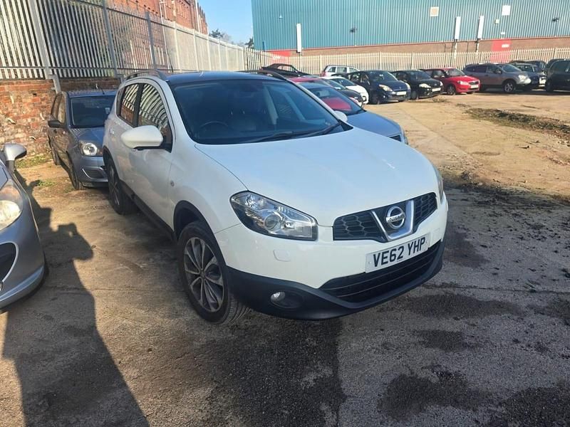 Used Nissan Qashqai Tekna 130 HP (95 kW) 2012 White SUV