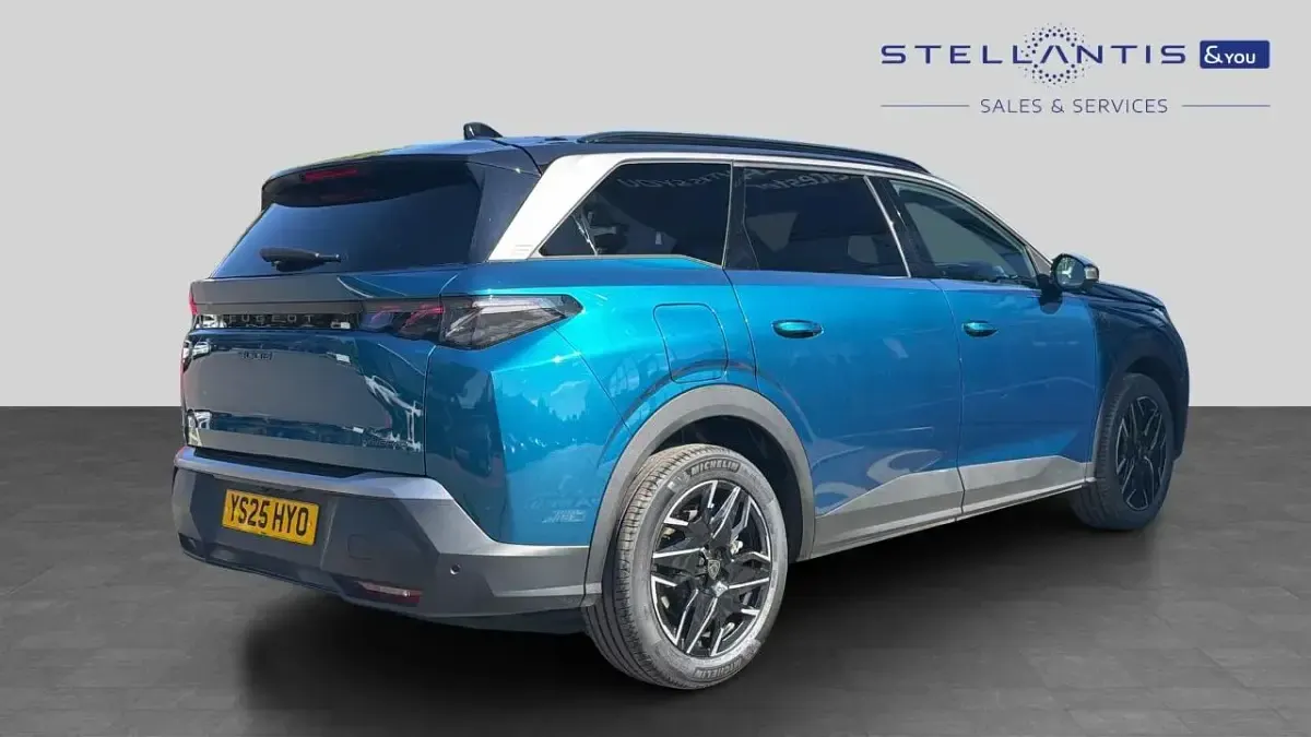 Used Peugeot 5008 GT 134 HP (98 kW) 2025 Blue SUV