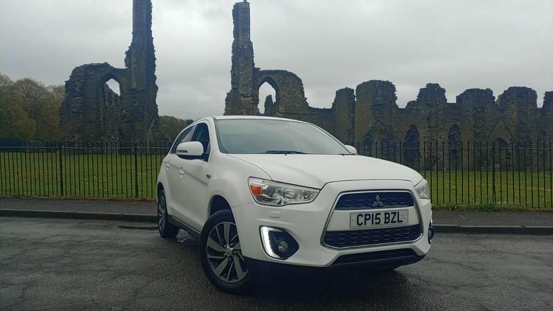 Used Mitsubishi ASX 2015 White SUV