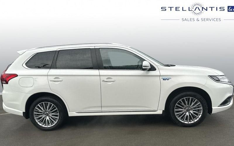 Used Mitsubishi Outlander P-HEV 224 HP (164 kW) 2020 Estate