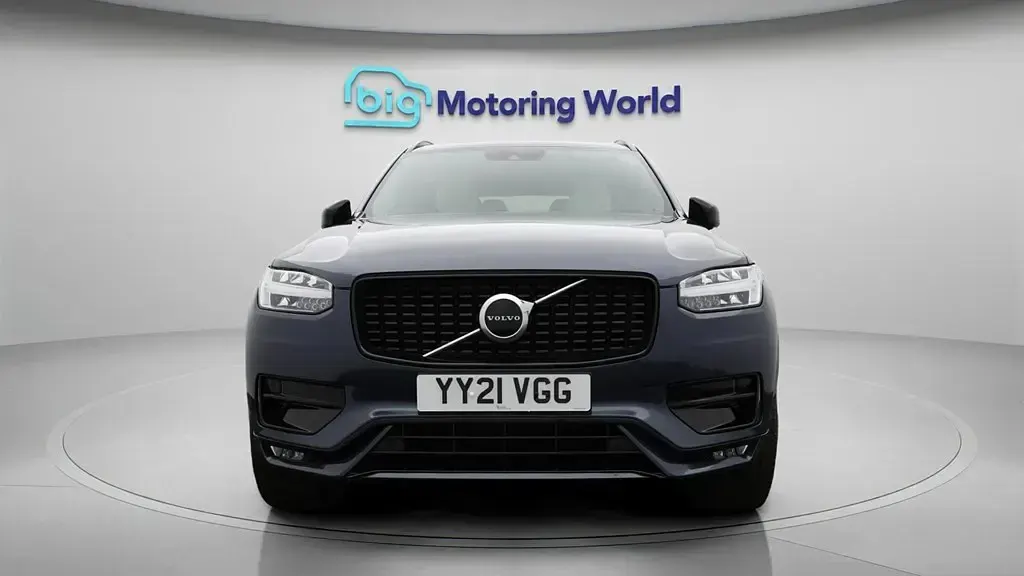 Usado Volvo XC90 R-Design 235 HP (172 kW) 2021 Azul SUV