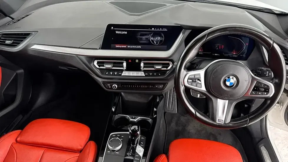 Used BMW 118 M Sport 134 HP (98 kW) 2023 White Hatchback