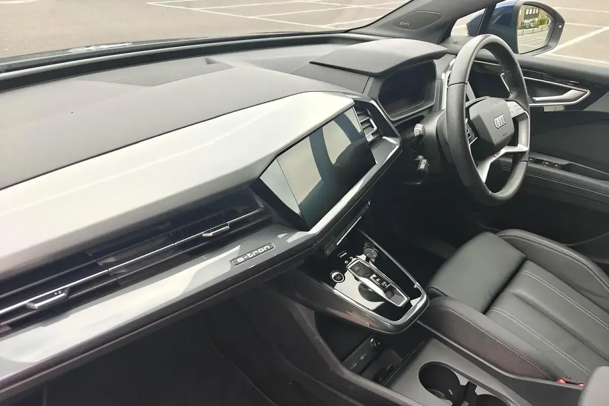 Used Audi Q4 e-tron S-Line 210 kW (286 HP) 2024 Blue SUV