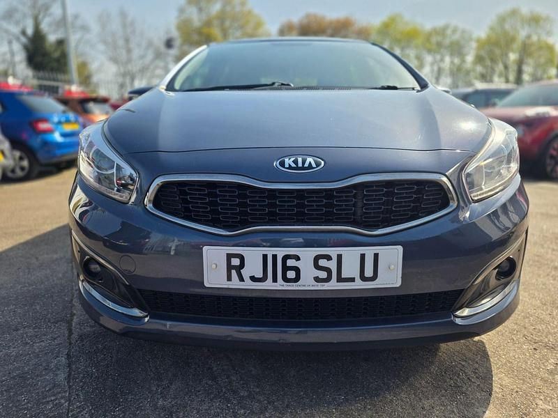 Używany Kia Ceed 2016 Niebieski Hatchback