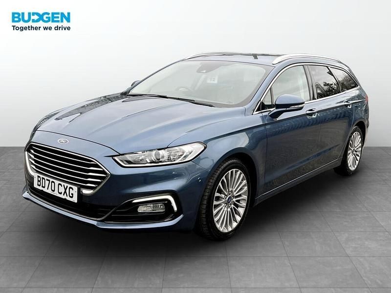 Usado Ford Mondeo Titanium 187 HP (137 kW) 2020 Azul Carrinha