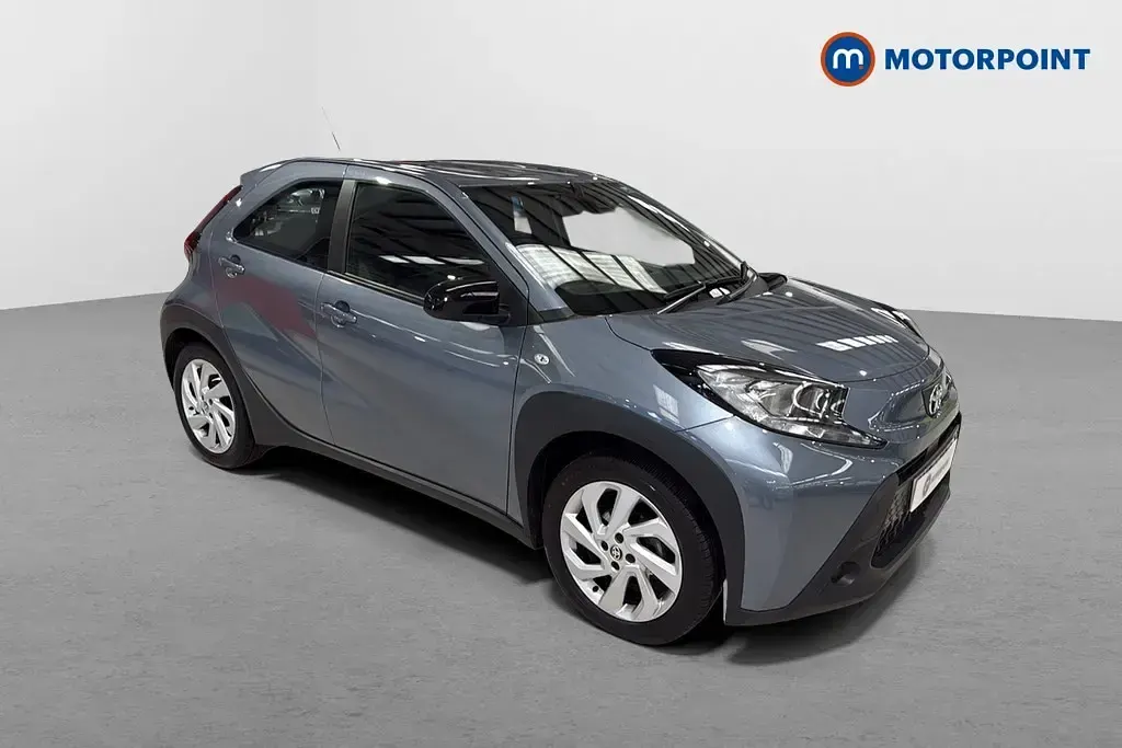 Used Toyota Aygo X PURE 72 HP (52 kW) 2024 SUV