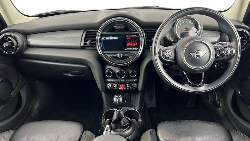 Used Mini ONE Hatch 101 HP (74 kW) 2016 Blue Hatchback