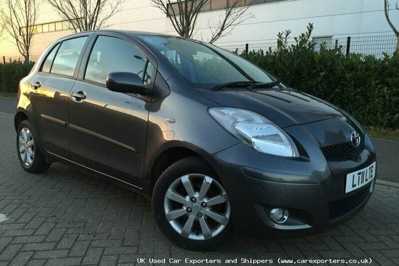 Begagnad Toyota Yaris 2011 Halvkombi