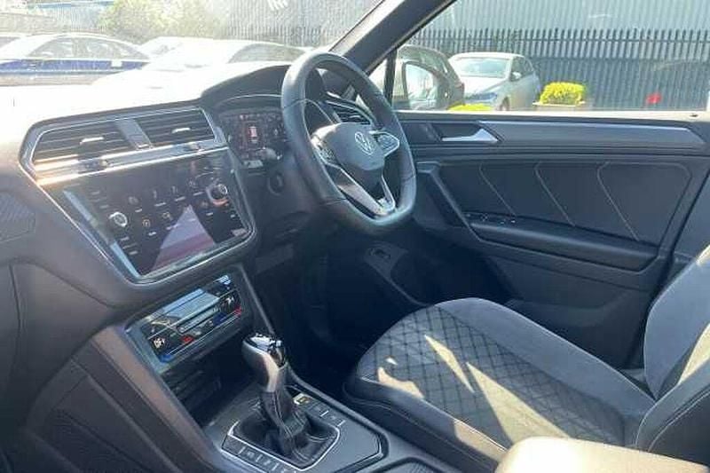 Used VW Tiguan R-line Edition 150 HP (110 kW) 2024 Silver SUV