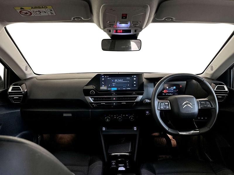 Begagnad Citroën e-C4 100 kW (136 HK) 2022 Vit Halvkombi