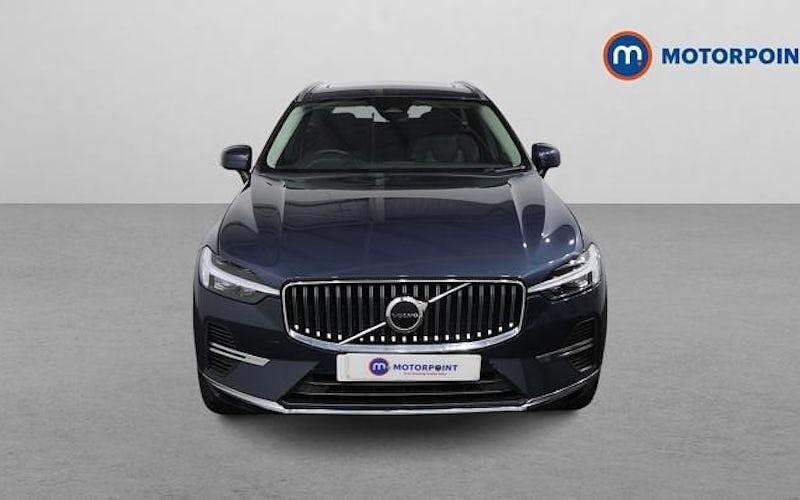 Used Volvo XC60 Core 349 HP (256 kW) 2022 Blue SUV