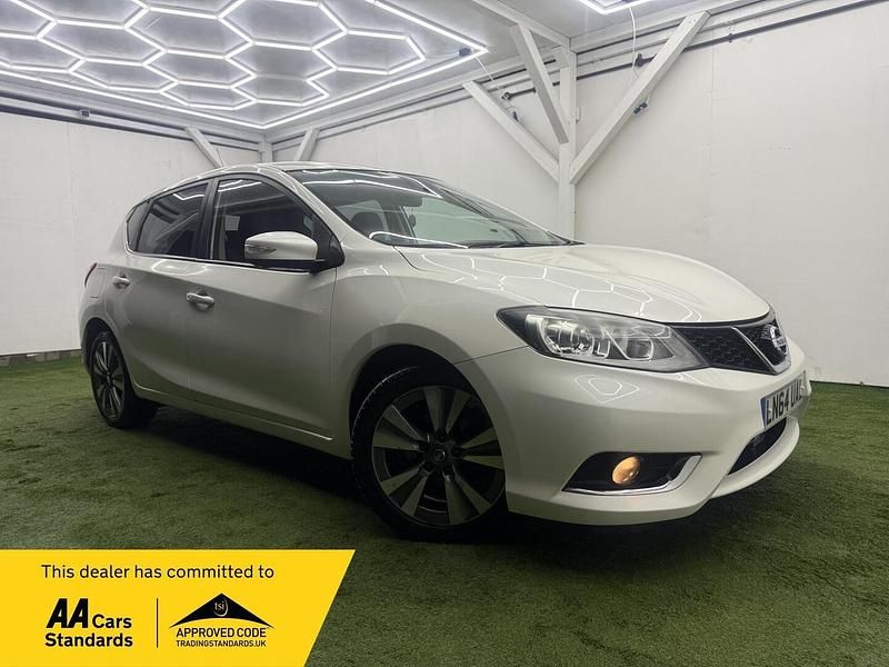 Used Nissan Pulsar Tekna 2014 White Hatchback