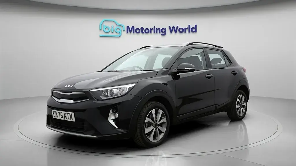 Usado Kia Stonic 98 CV (72 kW) 2025 Negro SUV