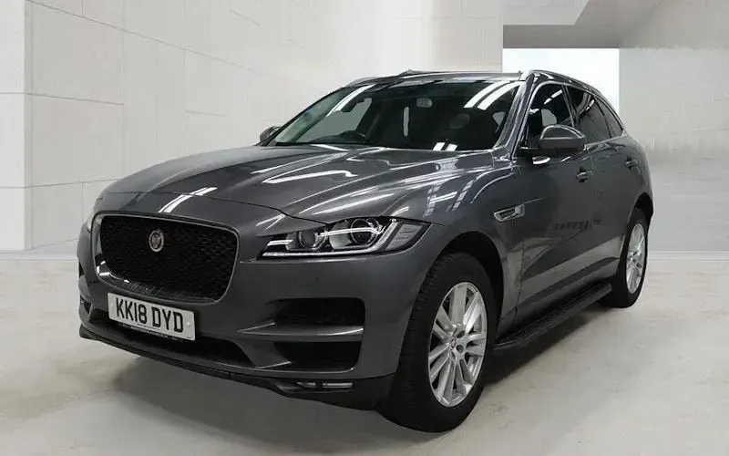 Usado Jaguar F-Pace Portfolio 241 HP (177 kW) 2020 SUV