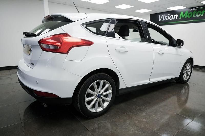 Used Ford Focus Titanium 2018 White Hatchback