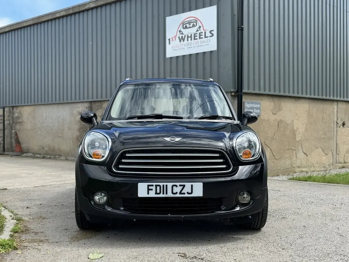 Used Mini Cooper Countryman 122 HP (89 kW) 2011 Black SUV