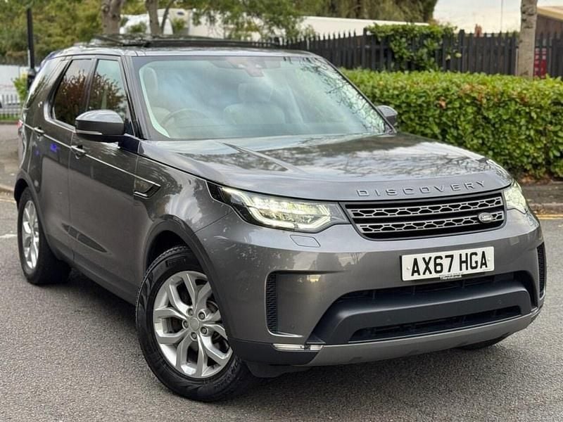 Grey Used 2017 Land Rover Discovery 5 SE SUV | £18,500 (Fair price) - Image 1/4