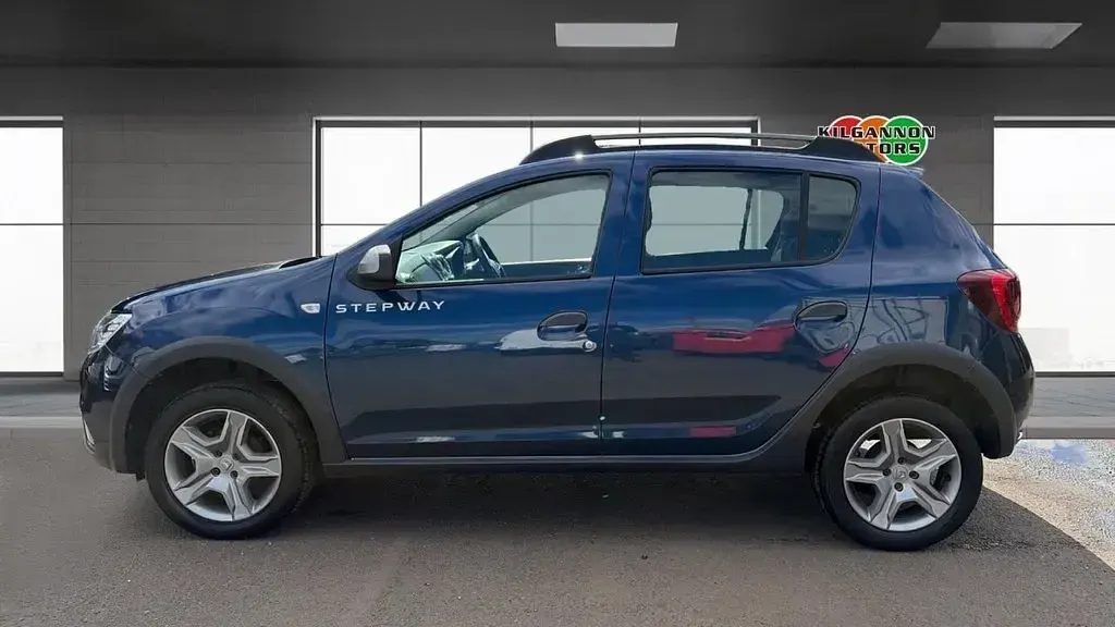Used Dacia Sandero Essentiel 90 HP (66 kW) 2018 Blue Hatchback