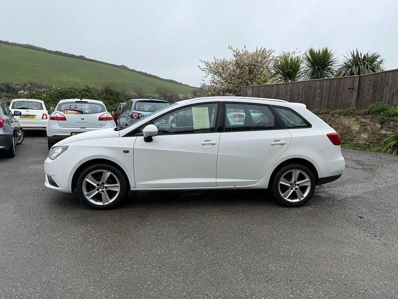 Begagnad Seat Ibiza ST 2014 Vit Kombi