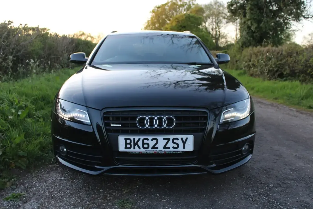 Begagnad Audi A4 Black Edition 245 HK (180 kW) 2012 Svart Kombi