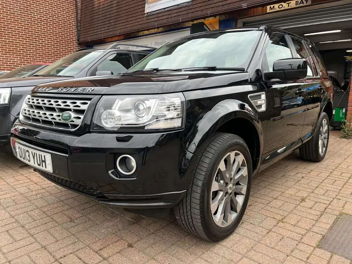 Used Land Rover Freelander 2 HSE 2013 Santorini black SUV