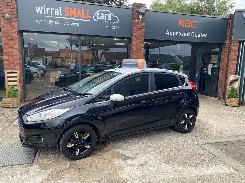 Black Used 2016 Ford Fiesta Zetec Hatchback | £6,499 (A bit pricey) - Image 1/4